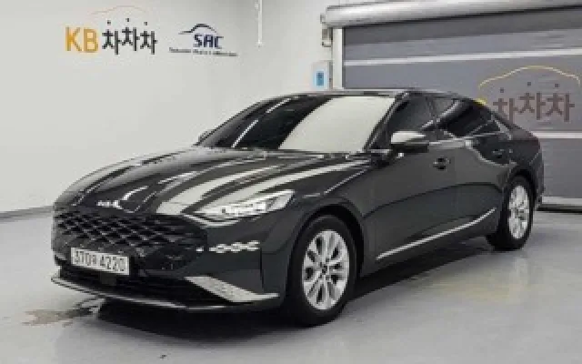 K7프리미어 중고차 K8 2.5 2WD 매물 사진 15 - 2023/08 35,000km